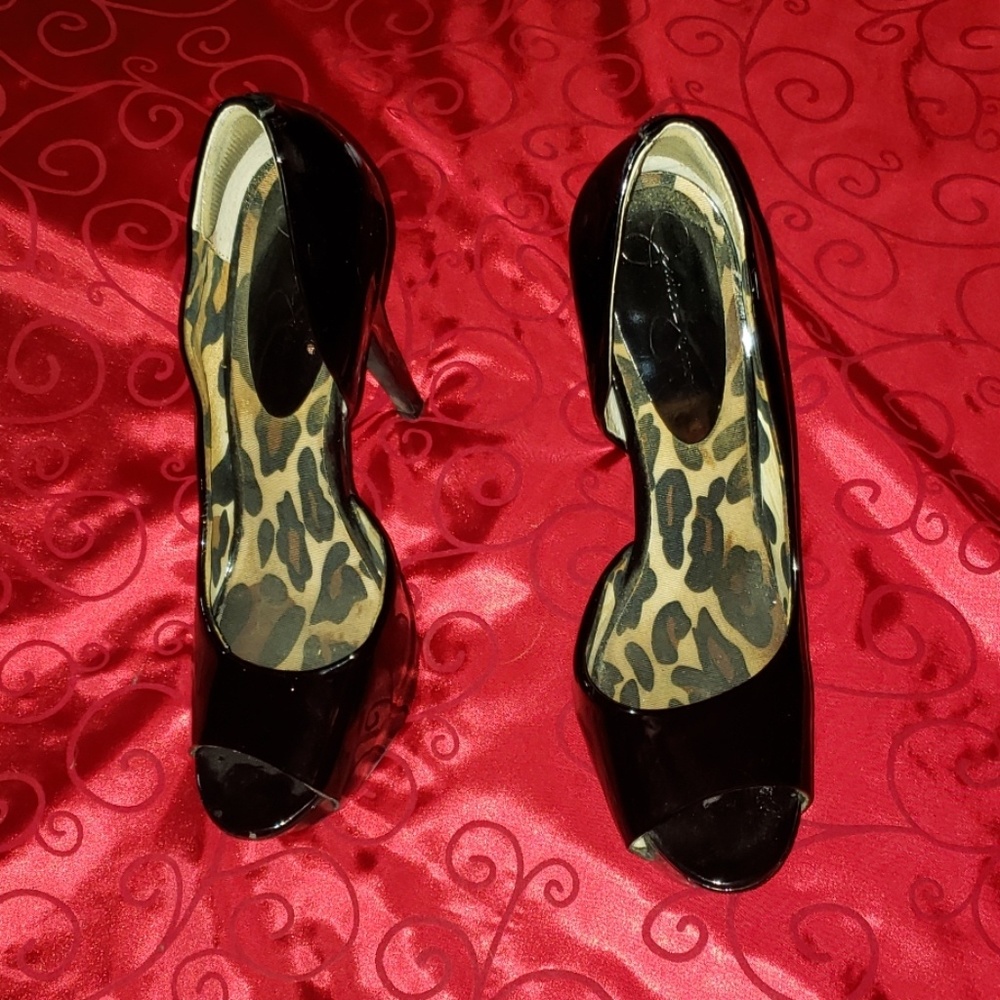 Jessica Simpson Acadia Black Peeptoe Pumps